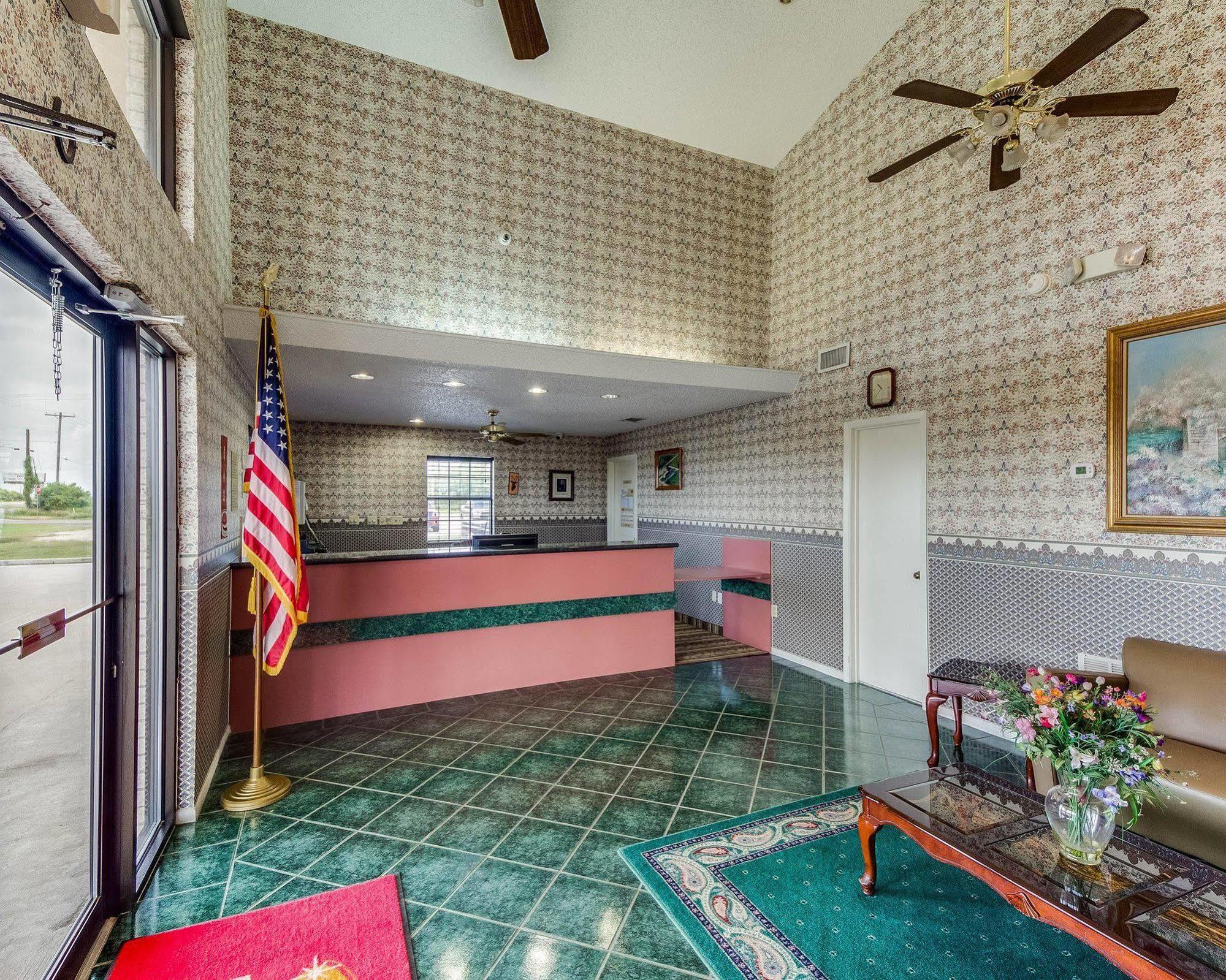 Econo Lodge Falfurrias Hwy 281 Zewnętrze zdjęcie
