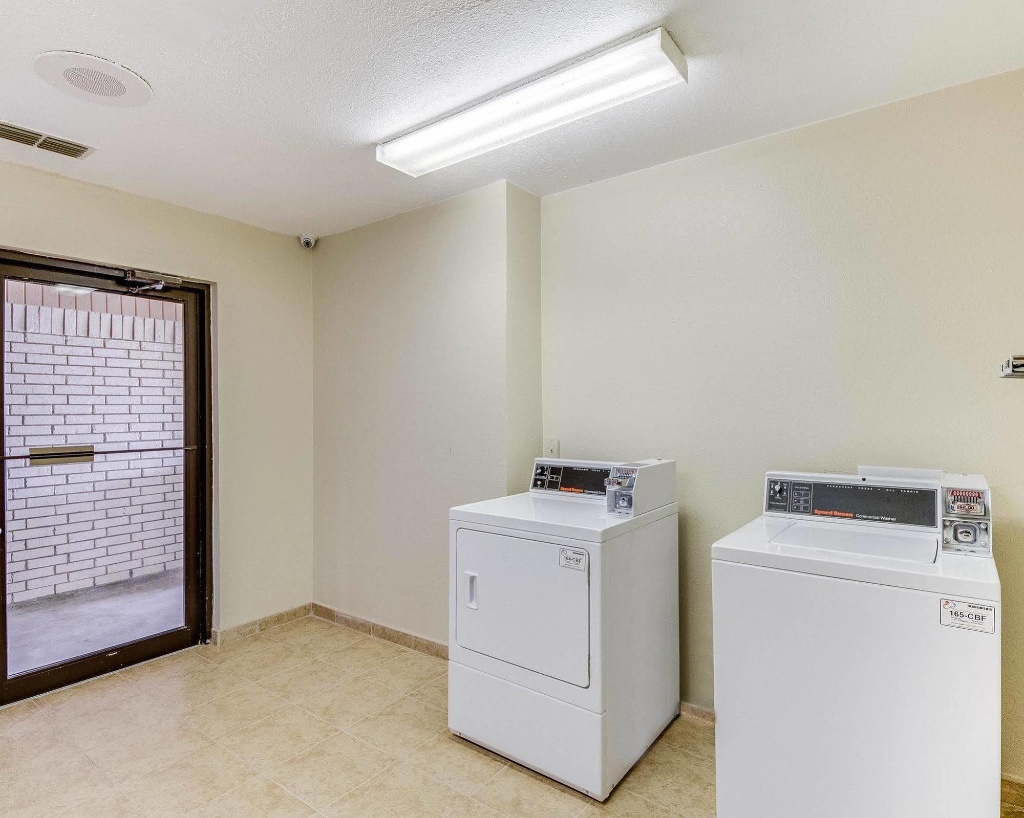 Econo Lodge Falfurrias Hwy 281 Zewnętrze zdjęcie