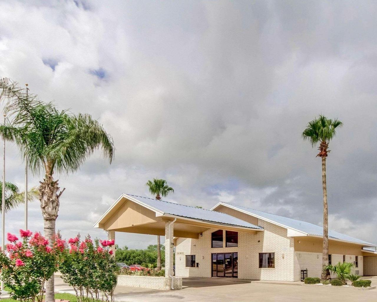 Econo Lodge Falfurrias Hwy 281 Zewnętrze zdjęcie